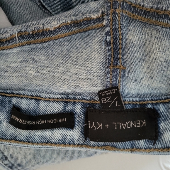 Women Kendall &Kylie Jean's Size 28x24 - Picture 5 of 6